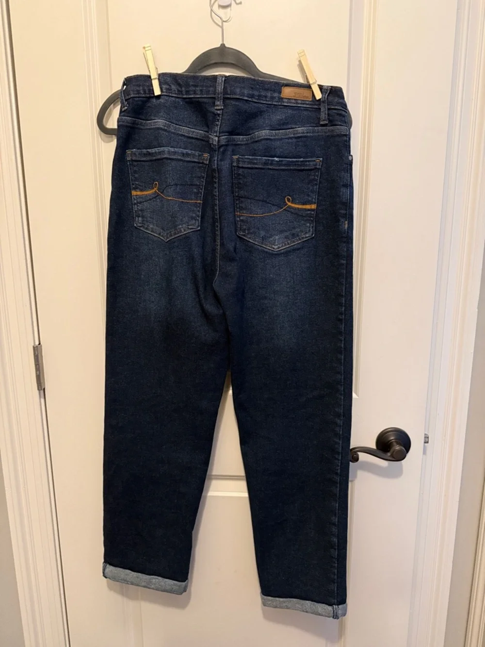 Women’s Boyfriend Jeans - Picture 5 of 8